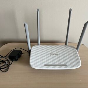 TP-Link Wi-Fi Router